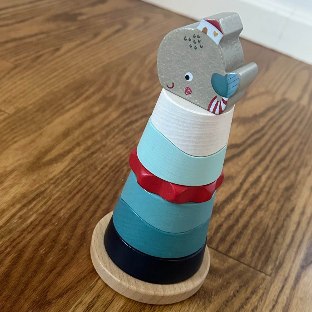 Wilma Whale Stacking Toy in perfect condition